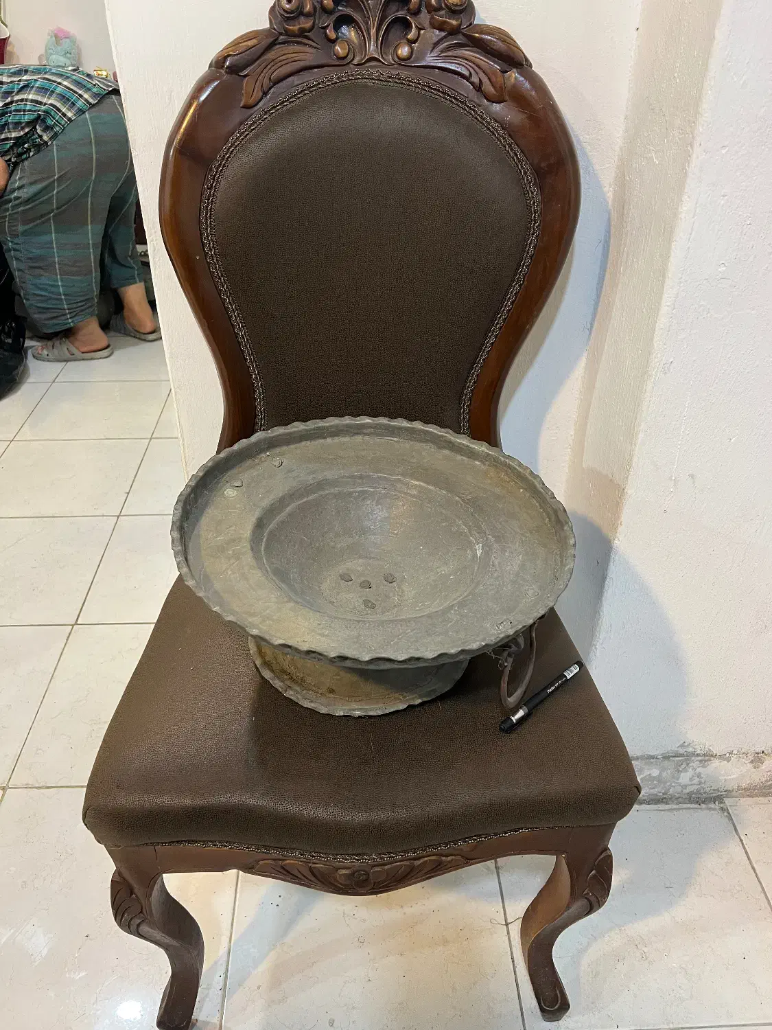 ظروف مسی|کلکسیون اشیاء عتیقه|رشت, گلسار|دیوار