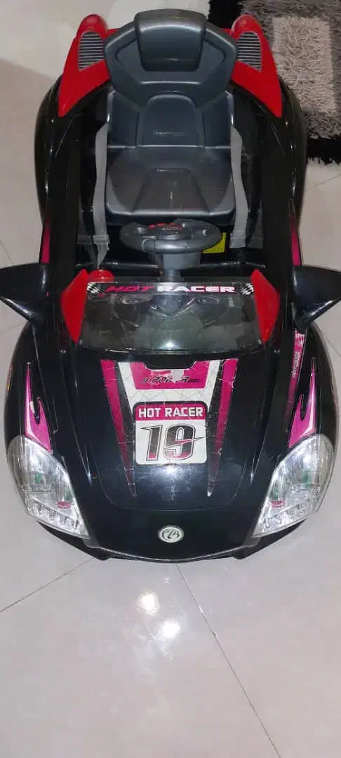 ماشین شارژی|اسباب‌‌بازی|اصفهان, شهرک میلاد|دیوار