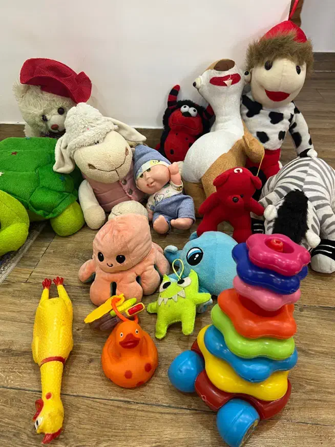 یه تعداد عروسک بچگانه ب فروش میرسدکاملاسالم|اسباببازی|لنگرود, |دیوار