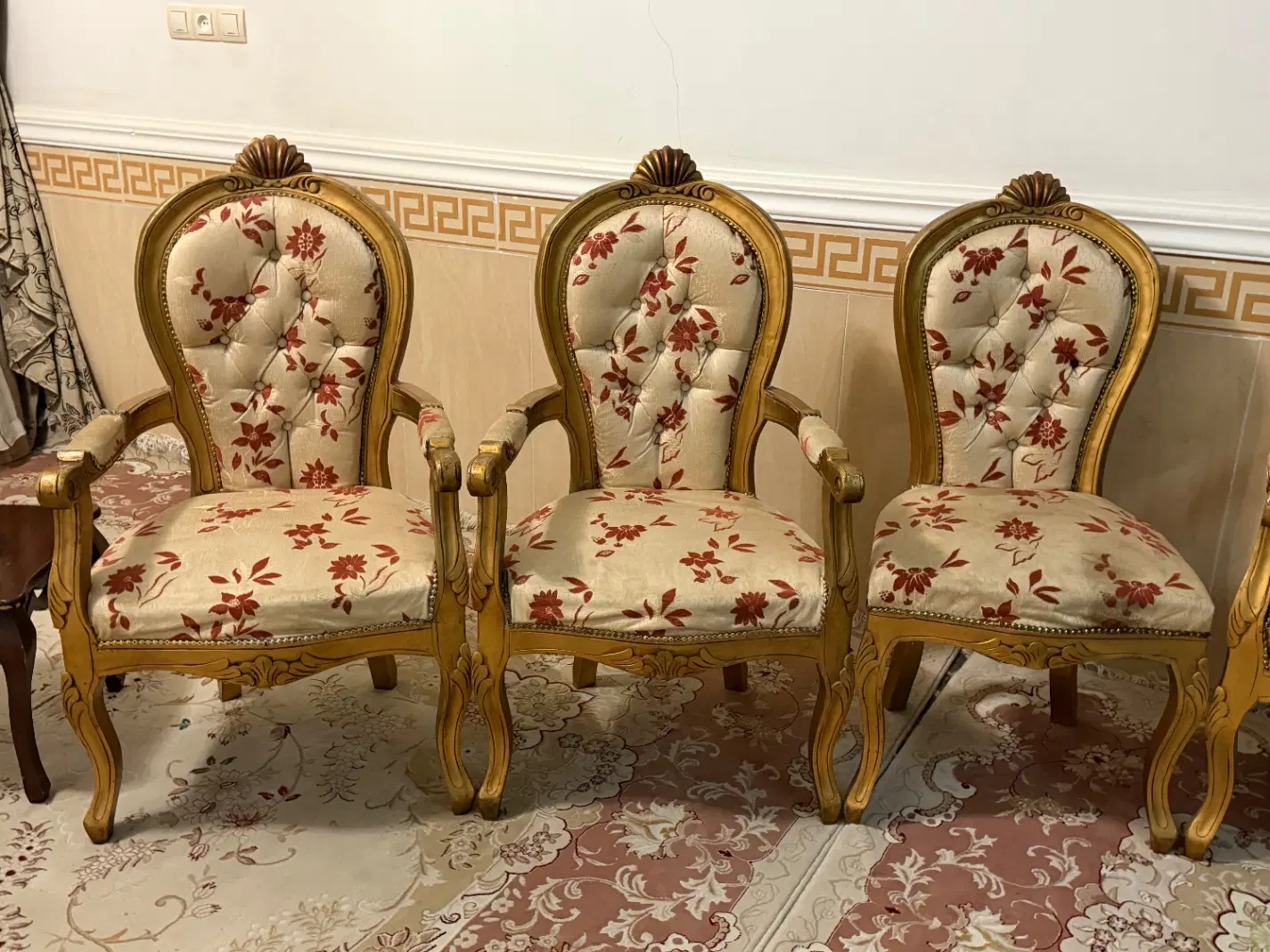 مبل خانگی|مبلمان خانگی و میز عسلی|چغادک, |دیوار