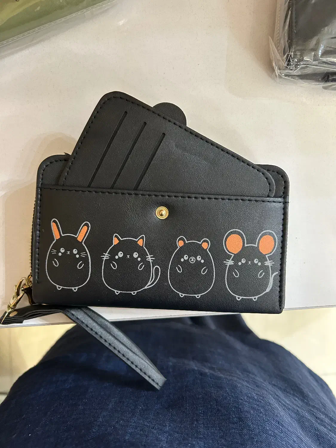 انواع کیف پول|کیف، کفش، کمربند|قم, دروازه ری|دیوار