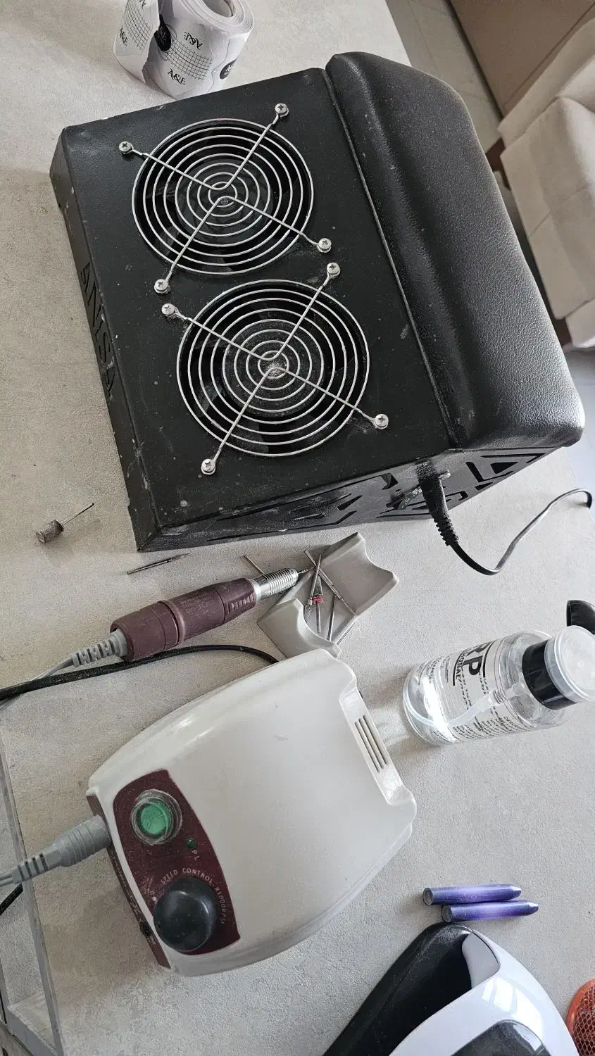 صفر تا صد لوازم و تجهیزات ناخن در حد نو|آرایشگاه و سالن‌های زیبایی|مراغه, |دیوار