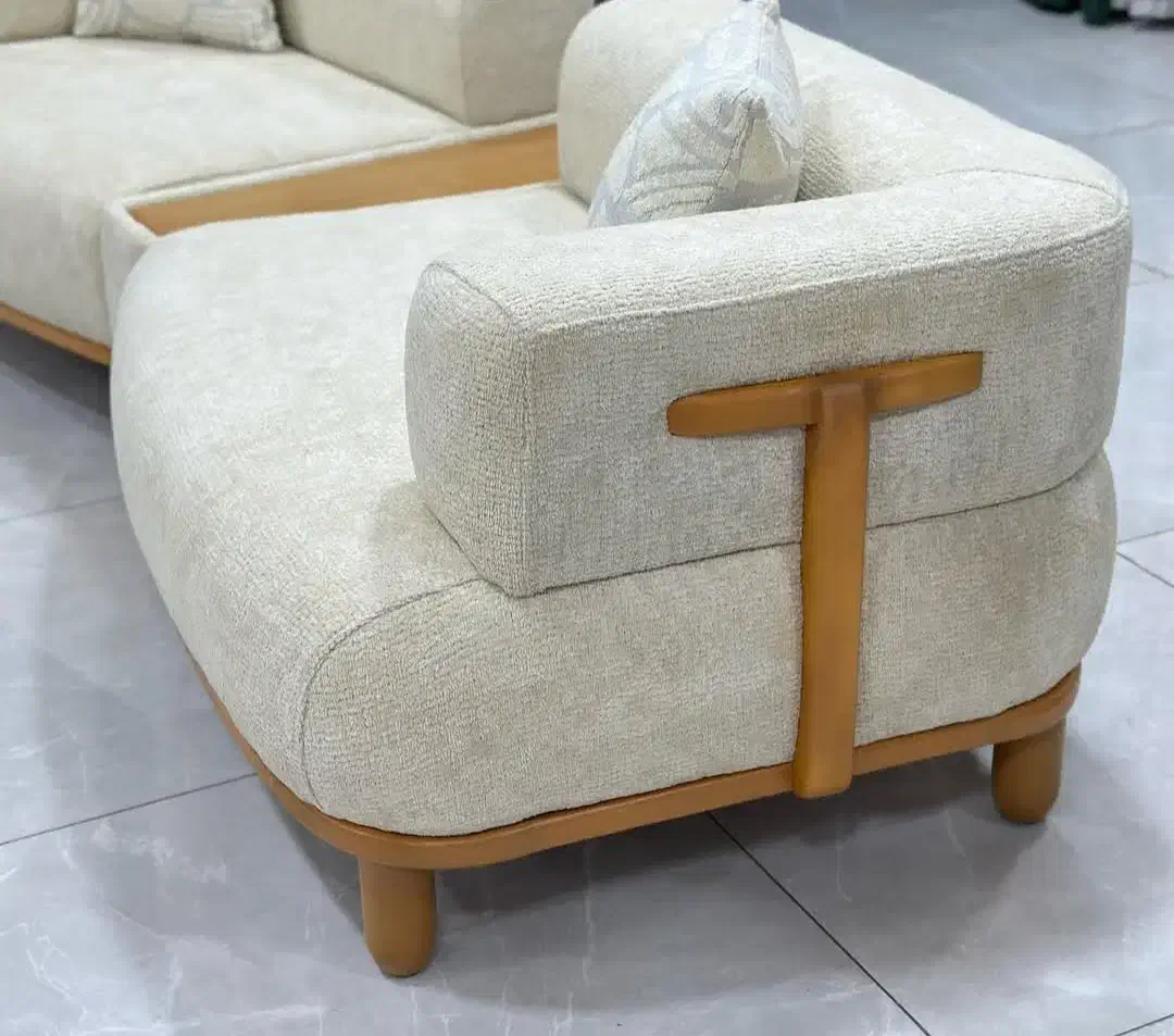 مبلمان پینترسی مانیا رنگ بندی متفاوت وزرا|مبلمان خانگی و میز عسلی|شاهین‌شهر, خبرنگار|دیوار