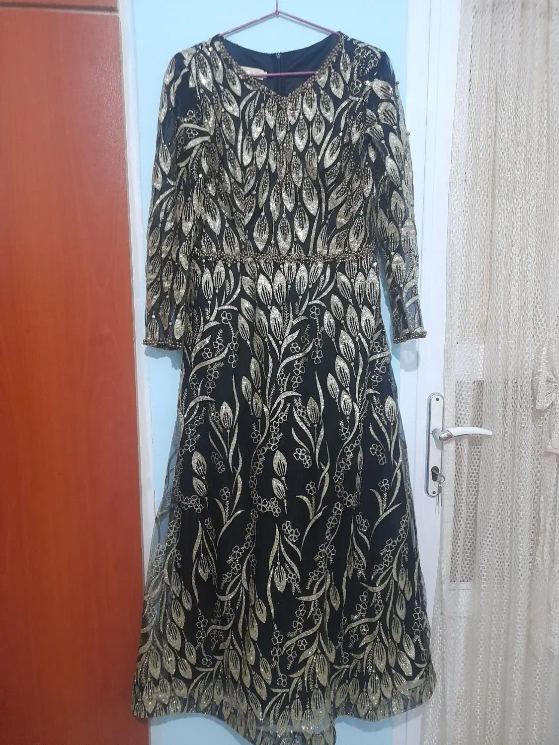 لباس مجلسی نو|لباس|رشت, شهریاران|دیوار