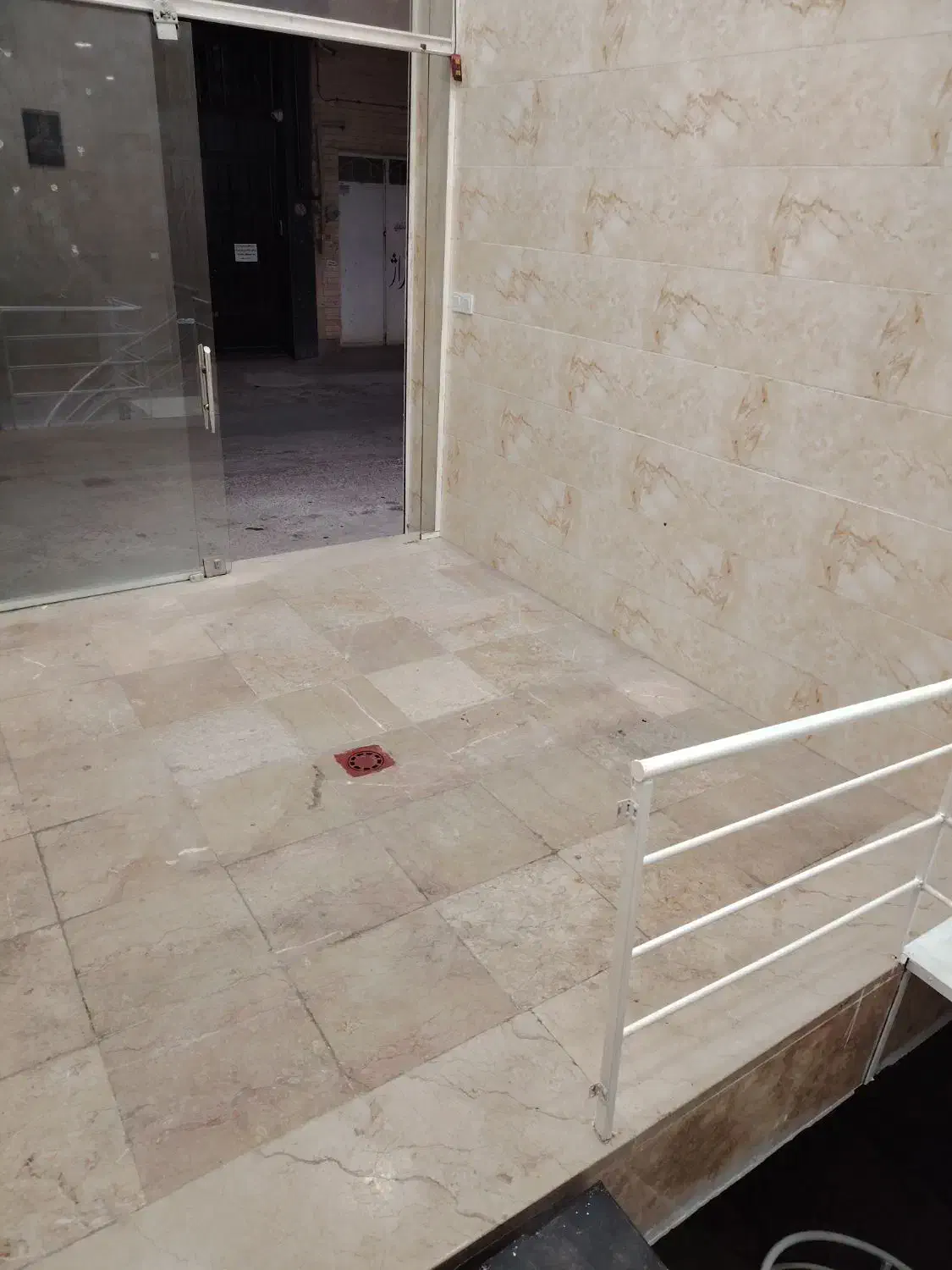 اجاره واحد تجاری واقع در خیابان شهید بهشتی، کوچه 2|اجارهٔ مغازه و غرفه|کرمان, |دیوار