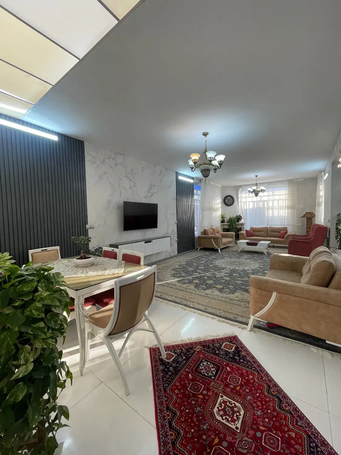 فروش ویلایی درب حیاط و ساخت|فروش خانه و ویلا|آباده, |دیوار