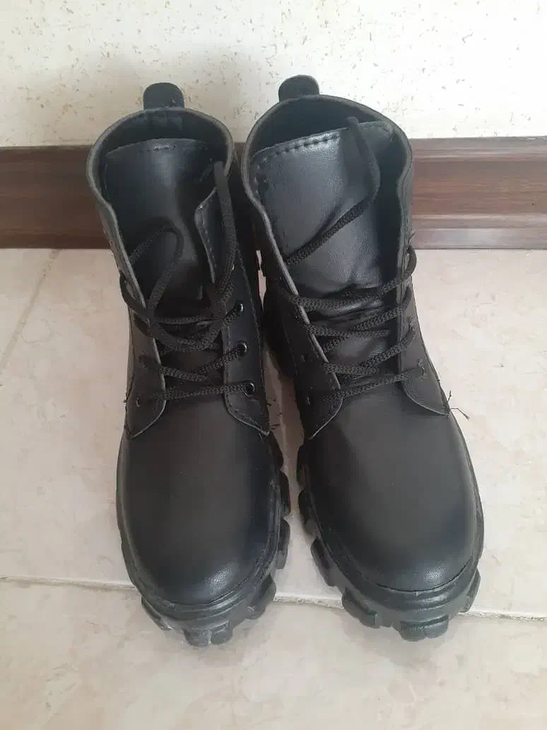 نیم بوت . کفش مجلسی و کیف دستی نو|کیف، کفش، کمربند|اصفهان, الهیه|دیوار