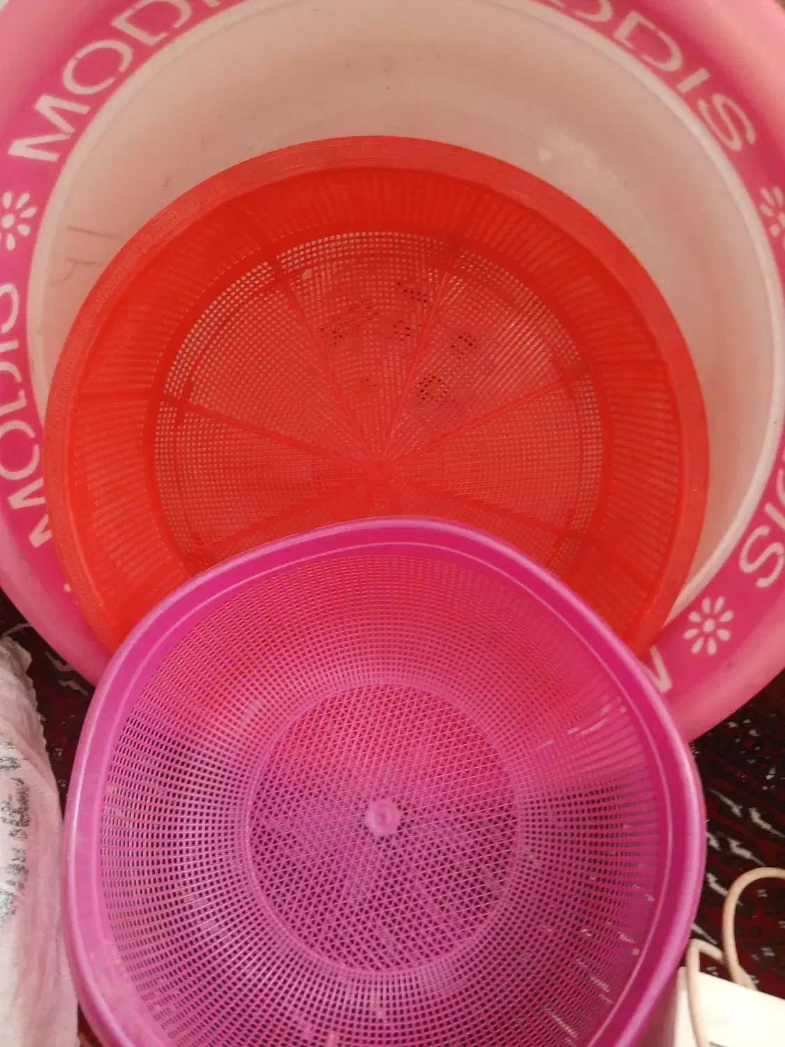 آبکش و لگن بزرگ|ظروف نگهدارنده، پلاستیکی، یک‌بارمصرف|قزوین, |دیوار