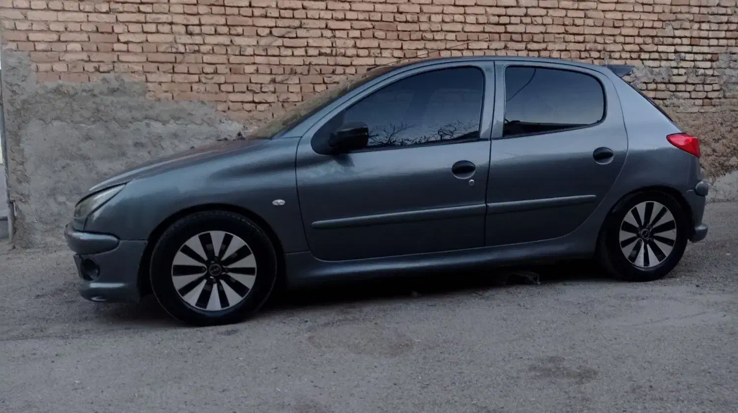 پژو 206 عروسک ۳۰ تا کار|خودرو سواری و وانت|همدان, |دیوار