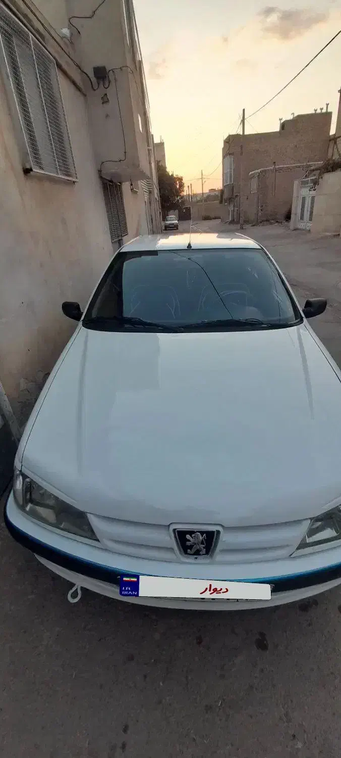 پژو پارس اصل فرانسه سفید کارمندی|خودرو سواری و وانت|اسفراین, |دیوار