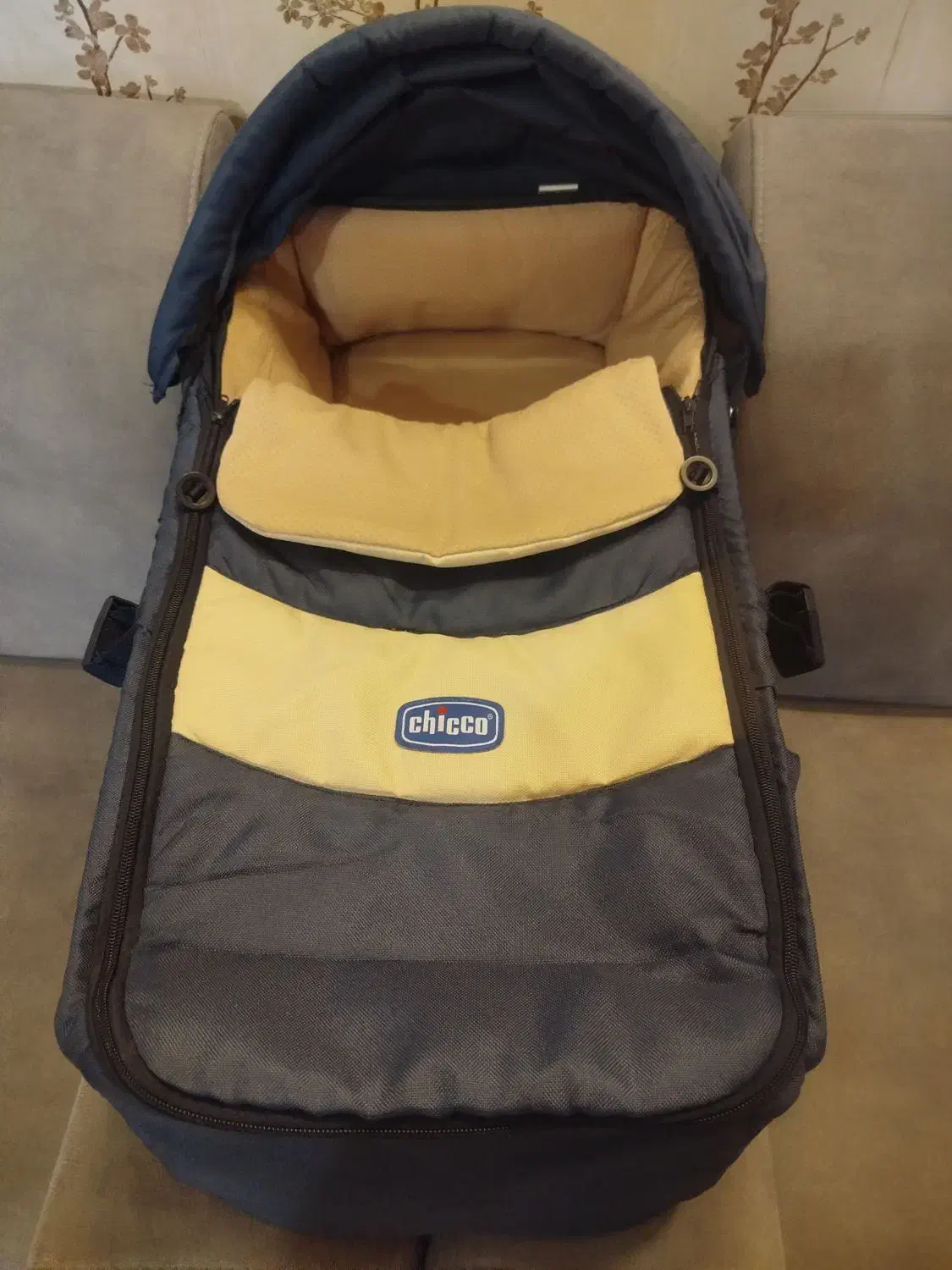 ساک حمل کودک چیکو اصل|کالسکه و لوازم جانبی|شیراز, قالیشویی|دیوار