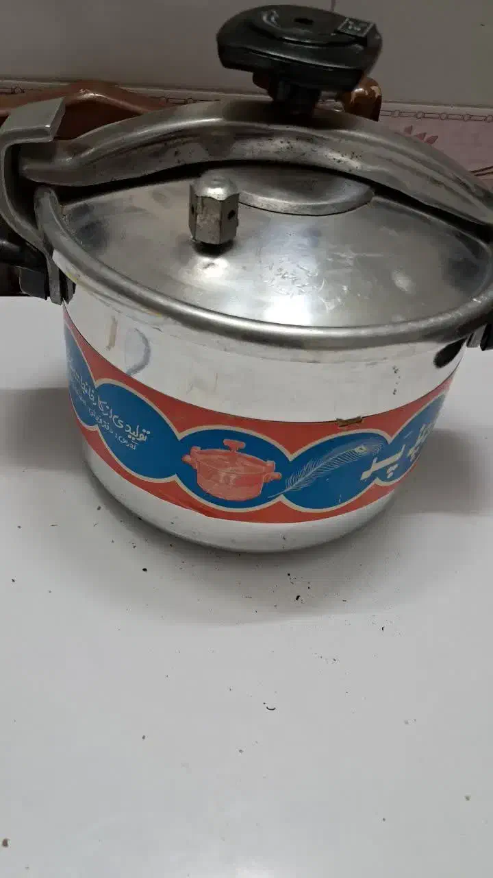 زودپز ۱۰نفره|ظروف پخت‌وپز|قم, هنرستان|دیوار