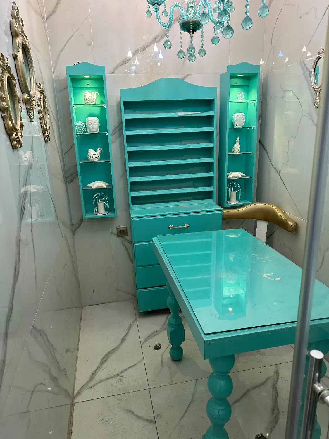 فروش دکور کامل سالن زیبای|آرایشگاه و سالن‌های زیبایی|شیراز, شهرک گلستان|دیوار