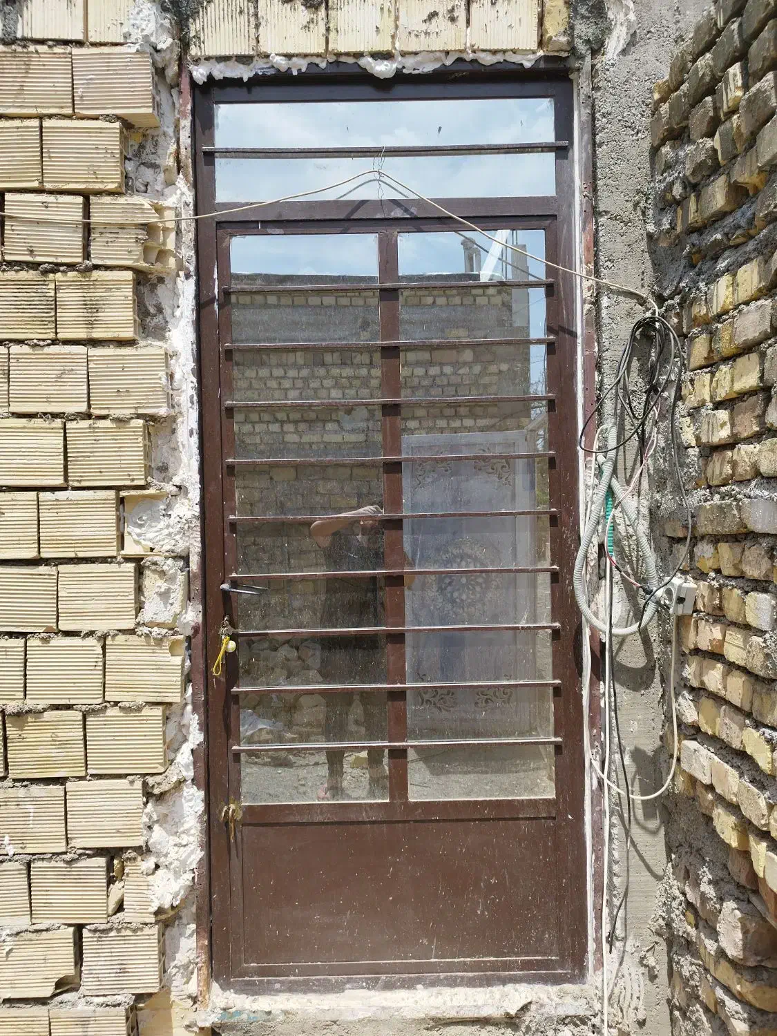 درب وپنجره|مصالح و تجهیزات ساختمان|کاشان, راوند|دیوار