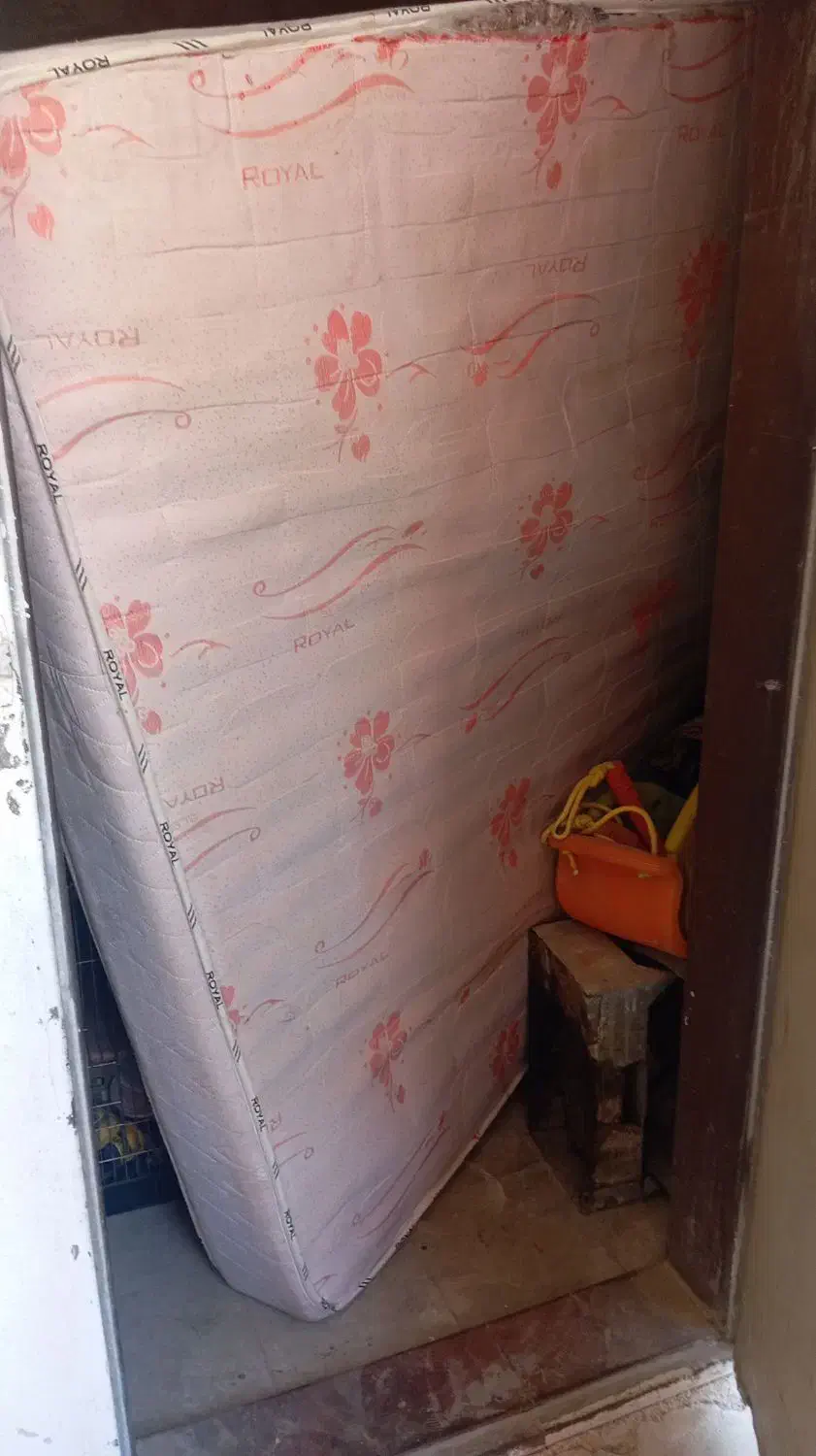 تشک تخت دست دوم|تشک تختخواب|رباط‌کریم, شهرک درخشان|دیوار