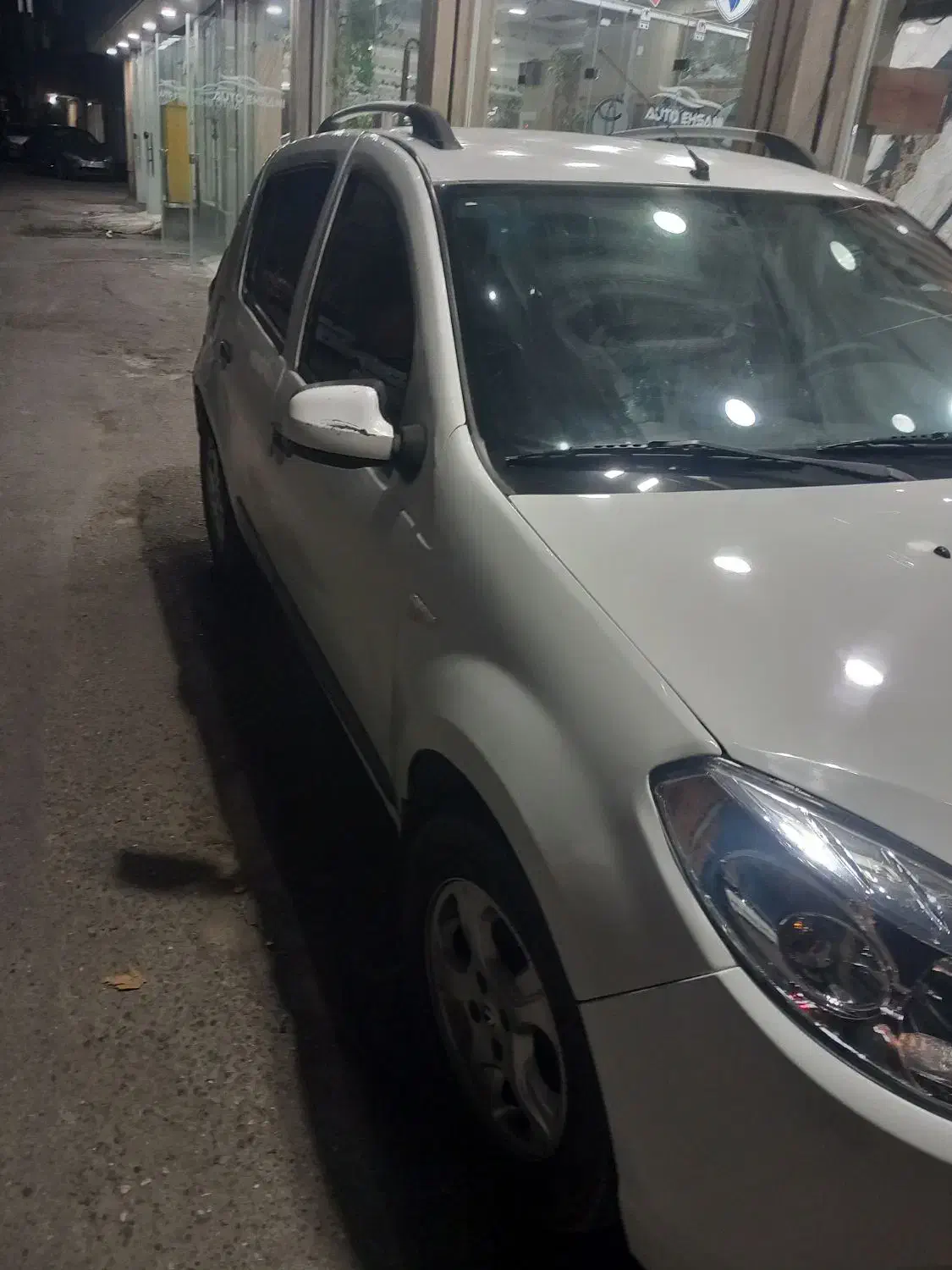 ساندرو مدل ۹۵ سفید|خودرو سواری و وانت|گرگان, |دیوار