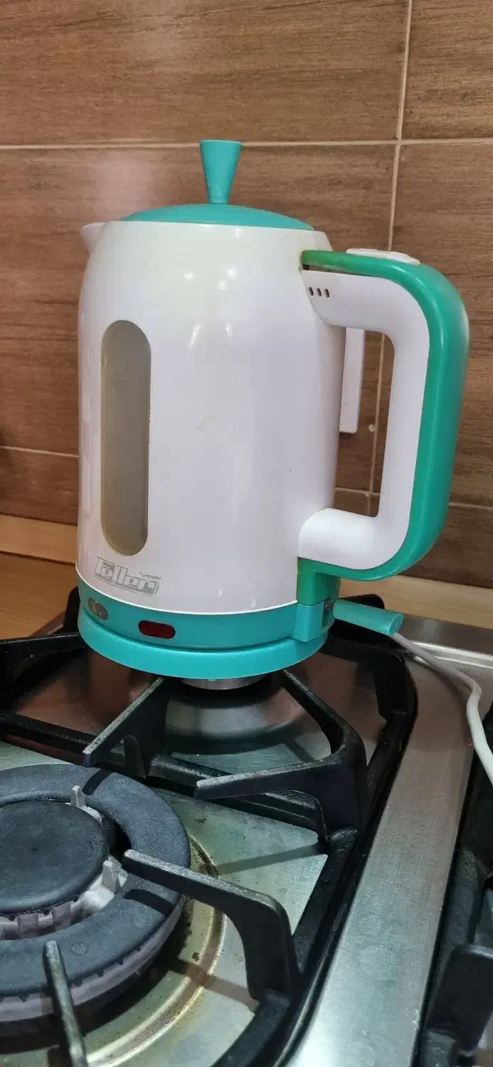 کتری برقی .برند فلر.|سماور، چای‌ساز، قهوه‌ساز|کیش, |دیوار