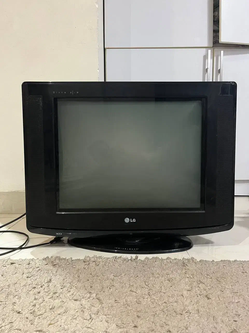 تلویزیون ۲۹ اینچ ال جی|تلویزیون و پروژکتور|آمل, |دیوار