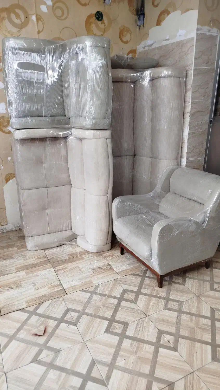 مبل راحتی ۷ نفره سالم در حد نو|مبلمان خانگی و میز عسلی|کرج, شهرک نهال و بذر|دیوار