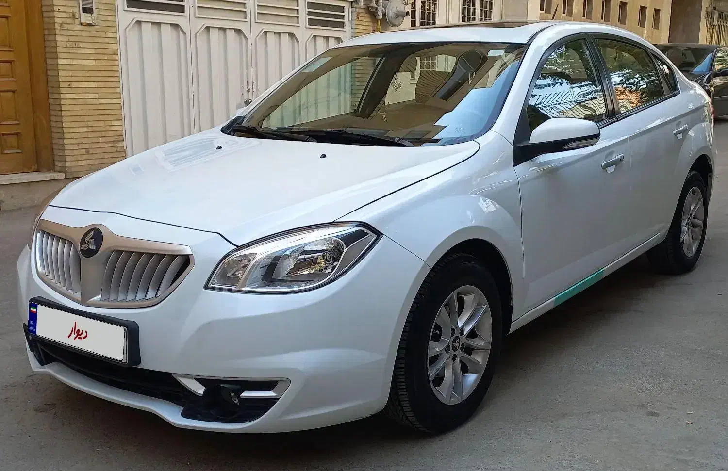 برلیانس H330 اتومات موتور بزرگ مدل ۱۳۹۷ در حد صفر|خودرو سواری و وانت|اصفهان, فرح آباد|دیوار