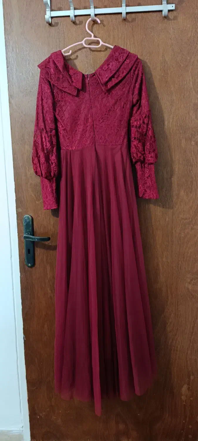 پیراهن مجلسی|لباس|ری, شهادت|دیوار