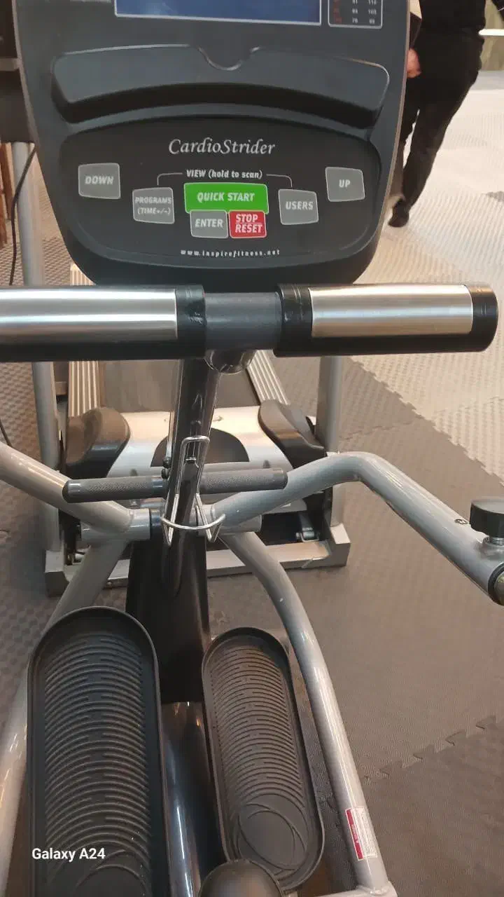 دوچرخه ثابت الپتیکال،میز ماساژ|تجهیزات ورزشی|کرج, باغ سیب|دیوار