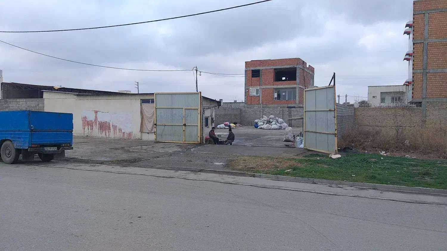 حیاط ۸۰۰متری با برق ۳ فاز|اجارهٔ دفتر صنعتی، کشاورزی، تجاری|گنبد کاووس, |دیوار