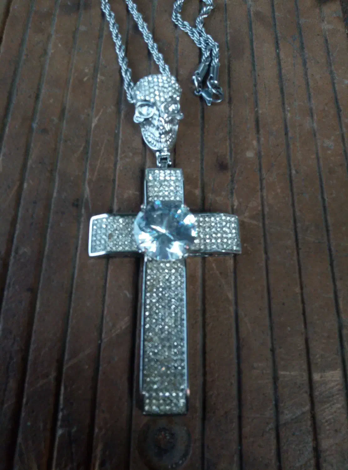 گردنبند صلیب فول نگین|جواهرات|رشت, بازار|دیوار