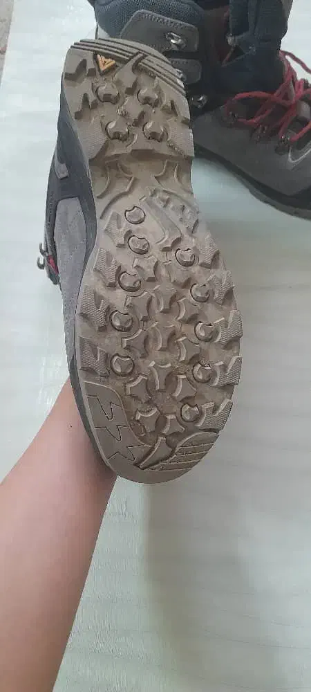 کتونی کوهنوردی سایز ۴۰ هامتو|کوهنوردی و کمپینگ|ملارد, |دیوار