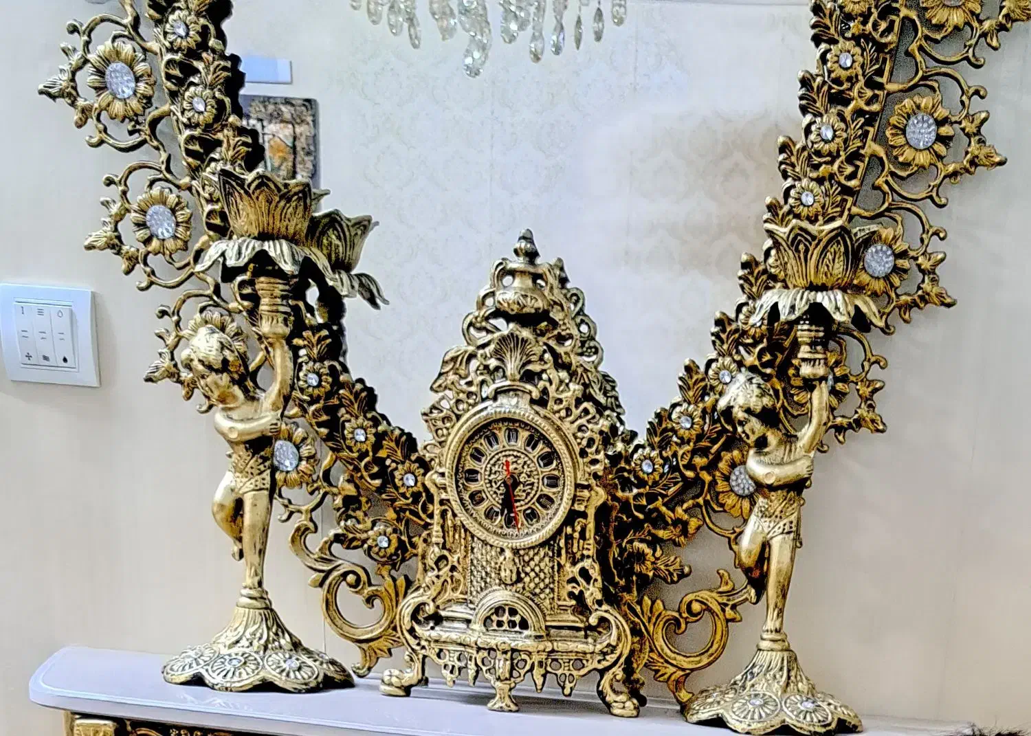 اینه و شمعدان|بوفه، ویترین، کنسول|اصفهان, گرکان|دیوار