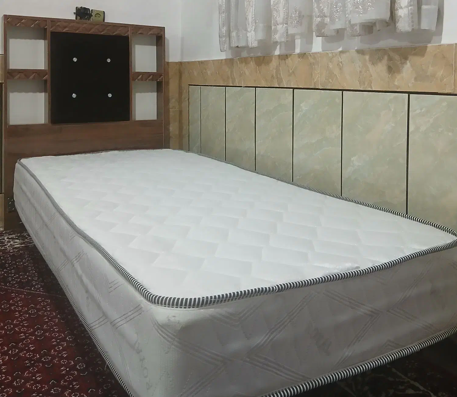 تخت خواب  یک نفره|تخت و سرویس خواب|خرم‌آباد, |دیوار