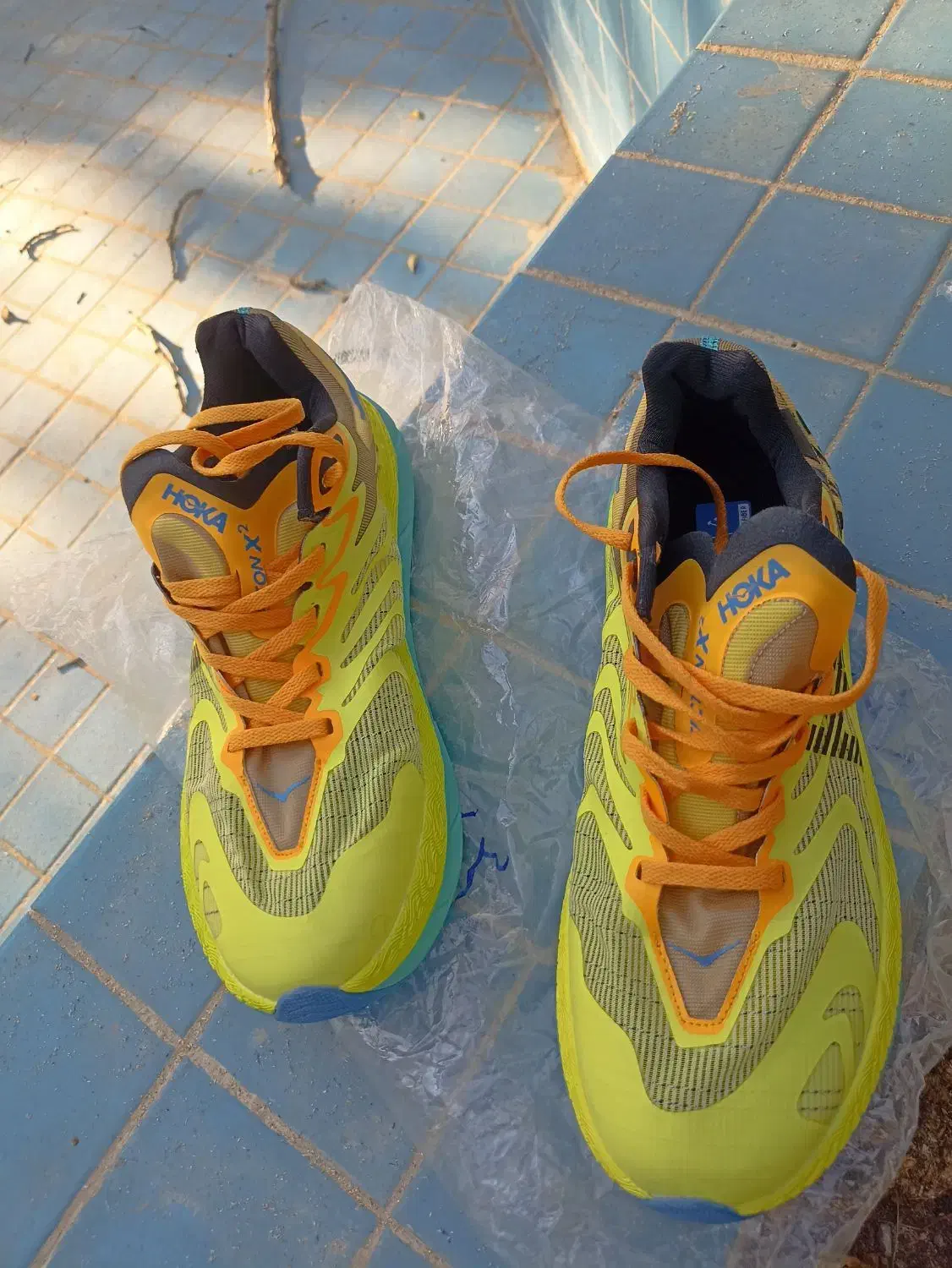 کتونی هوکااصلی|کیف، کفش، کمربند|بروجرد, |دیوار