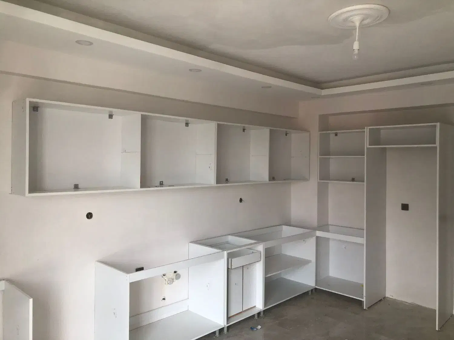 نیازمند نصاب ماهر کابینت آشپزخانه در ترکیه|استخدام معماری، عمران و ساختمانی|تبریز, |دیوار