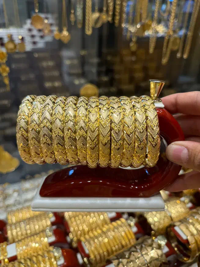 النگو نورسبک وزن نمادار ((کلا ۴ درصد))بالا تابلو|جواهرات|شیراز, بازار|دیوار