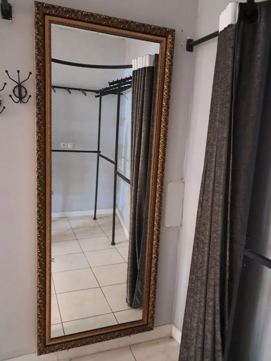 آینه قدی|آینه|شیراز, گلدشت معالیآباد|دیوار