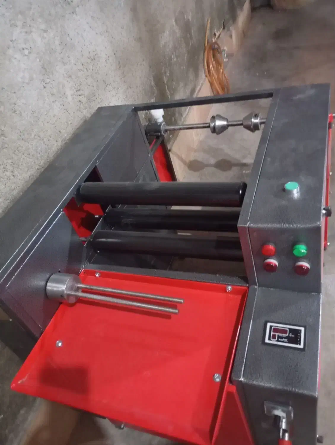 دستگاه سه کاره رول کن|ماشینآلات صنعتی|دهگلان, |دیوار