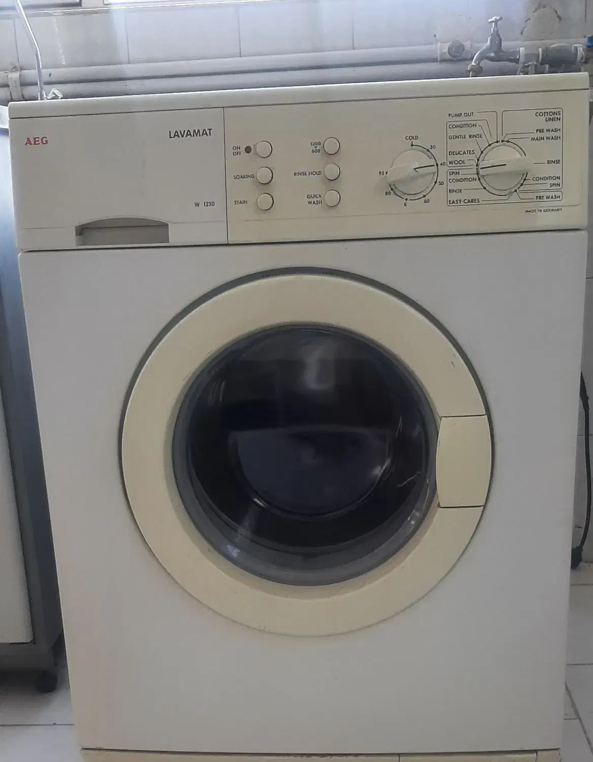 لباسشویی اصل آلمانی AEG ( آ ا گ)|ماشین لباسشویی و خشک‌کن لباس|خمینی‌شهر, |دیوار