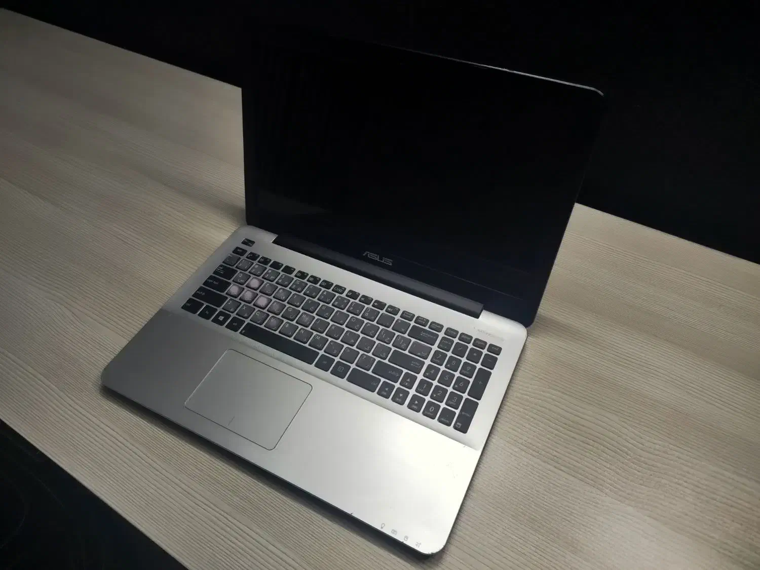 لپتاپ Asus i7/8/1TB/AMD R5 M320 2GB|رایانه همراه|اسلام‌شهر, شهرک واوان|دیوار
