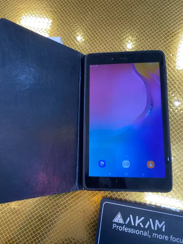 تبلت Tab A|تبلت|قم, امامزاده ابراهیم|دیوار