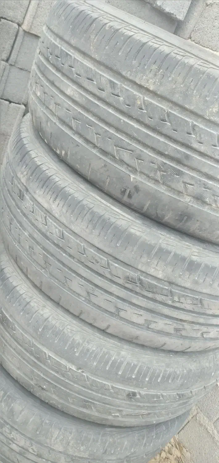 لاستیک ماشین|قطعات یدکی و لوازم جانبی|ساری, |دیوار