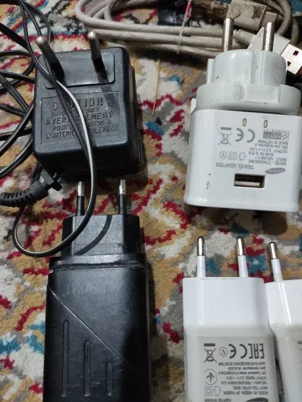 کلگی شارژر آداپتور اصلی|لوازم جانبی موبایل و تبلت|شیراز, شیشه‌گری|دیوار