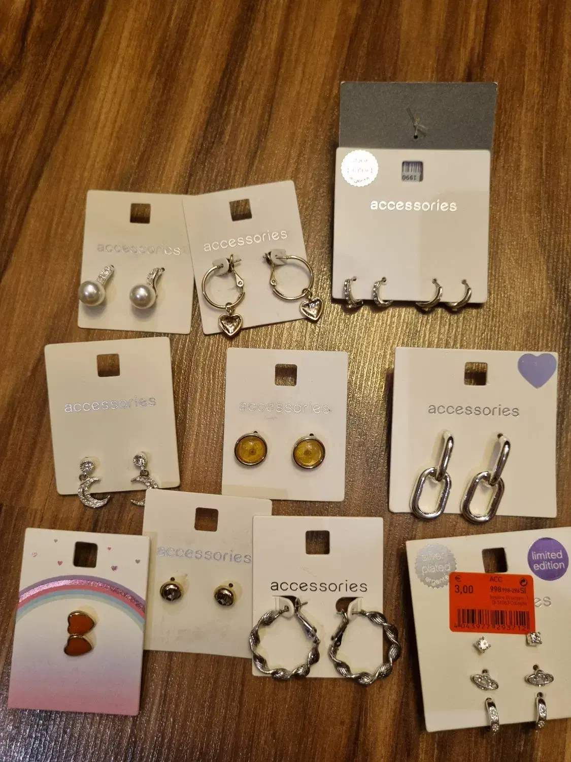 پک ۲۰۰ تایی اکسسوری زنانه برند خارجی نو|بدلیجات|تهران, پاسداران|دیوار