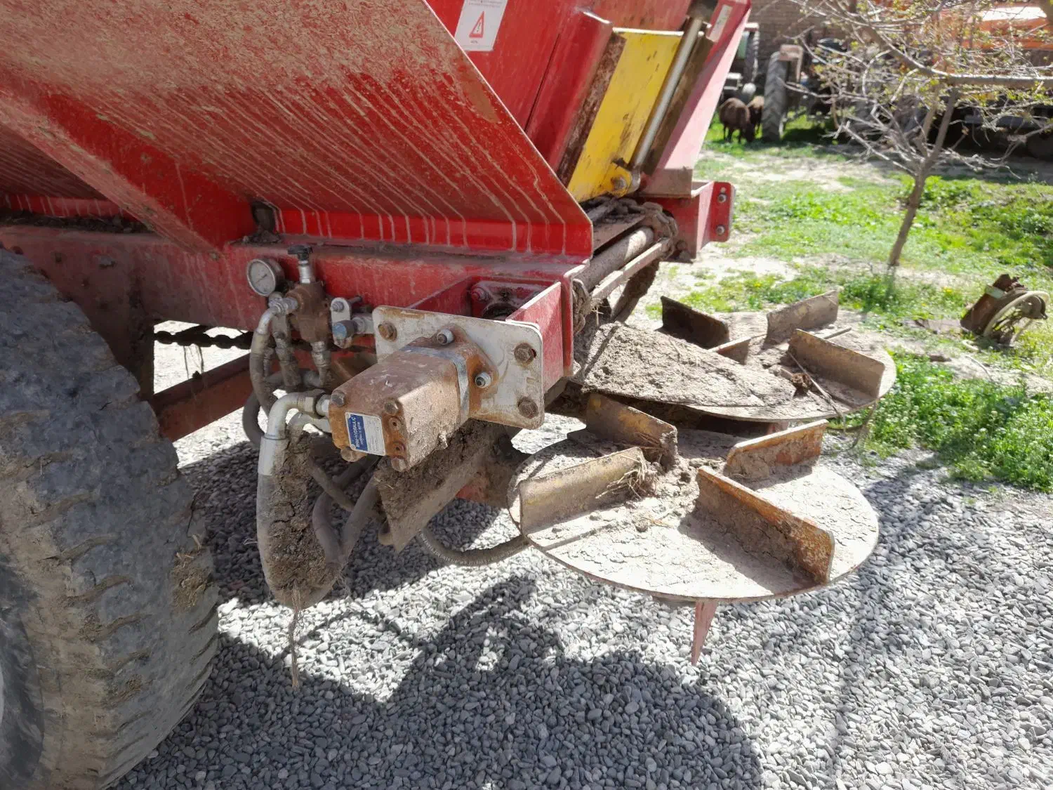 کودپاش دامی برای ۳۹۹و۴۷۵و۲۸۵|قطعات یدکی و لوازم جانبی|چناران, |دیوار