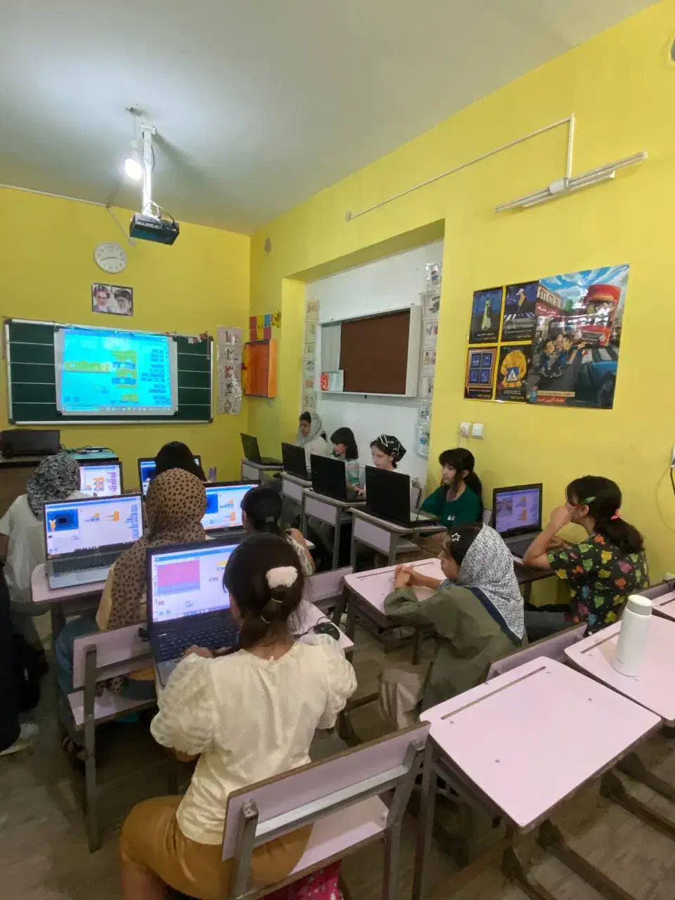 جذب مربی کامپیوتر و رباتیک آقا و خانم|استخدام آموزشی|اصفهان, احمدآباد|دیوار