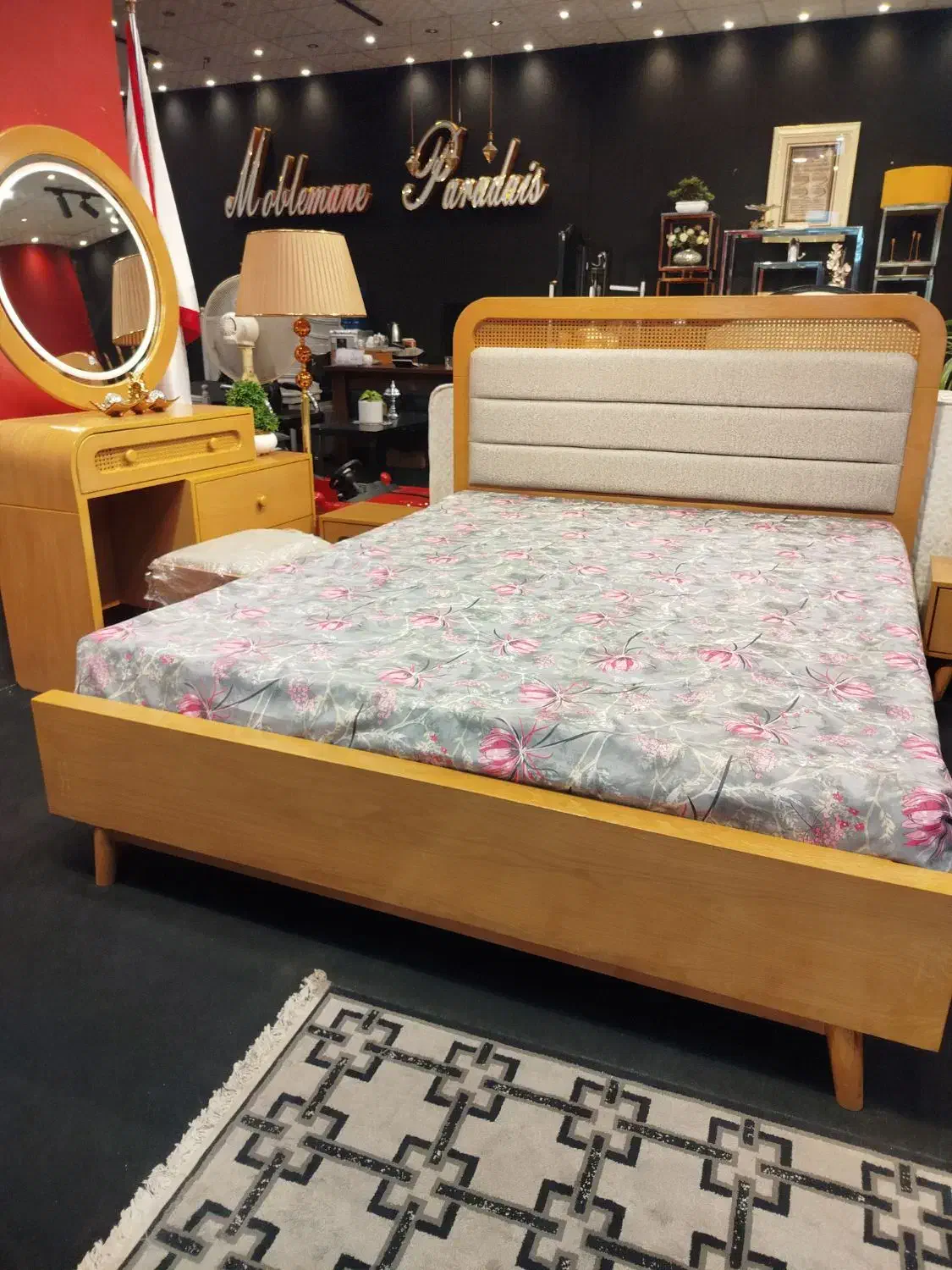 سرویس خواب. تخت تشک. جنوا|تخت و سرویس خواب|مشهد, سپاد|دیوار