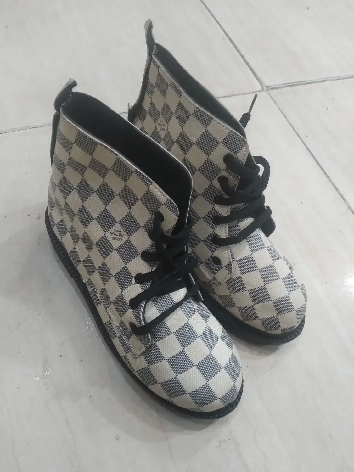 پوتین های نو وتک سایز|کیف، کفش، کمربند|آستانه اشرفیه, |دیوار