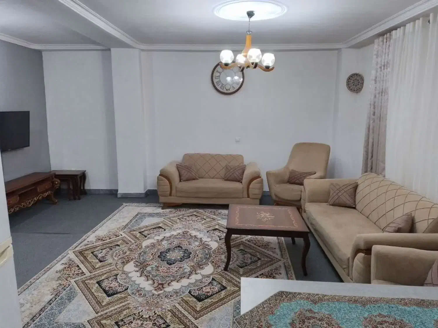 رهن یک واحد آپارتمان|اجارهٔ آپارتمان|صومعهسرا, |دیوار