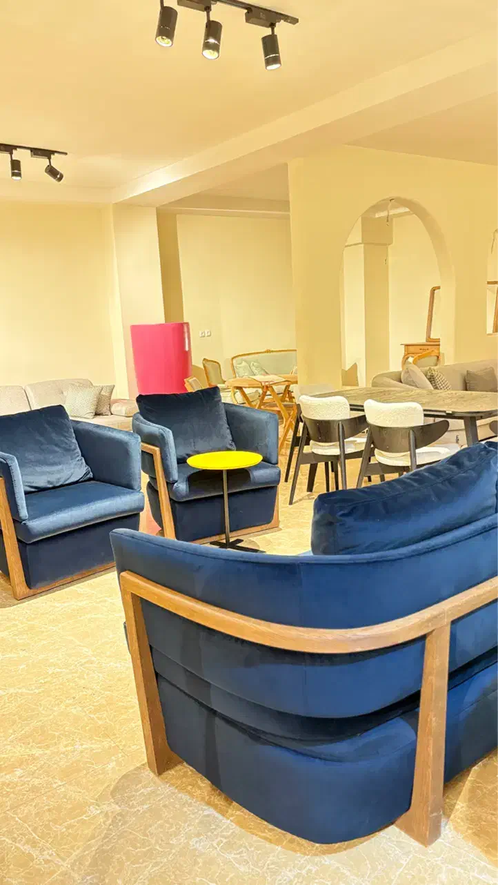 نیم ست ۵ نفره راحتی محصول شرکت الوا هوم|مبلمان خانگی و میز عسلی|بندرعباس, |دیوار