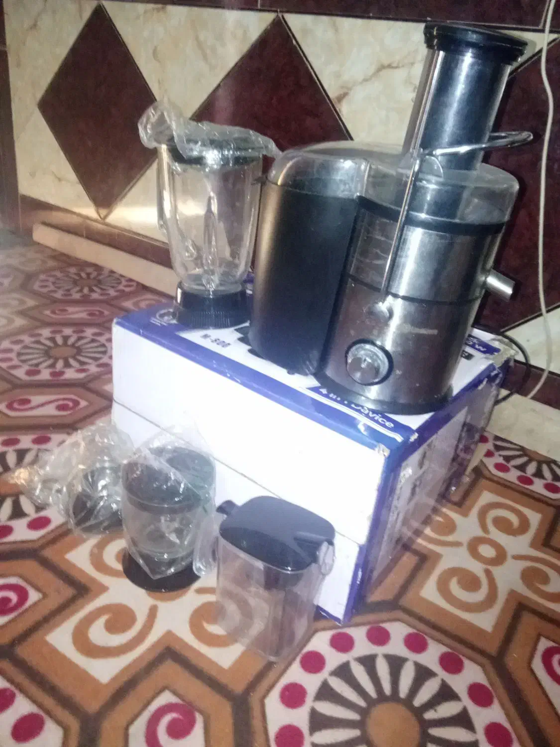 آبمیوه گیر|آبمیوهگیر و آبمرکباتگیر|کارون, |دیوار