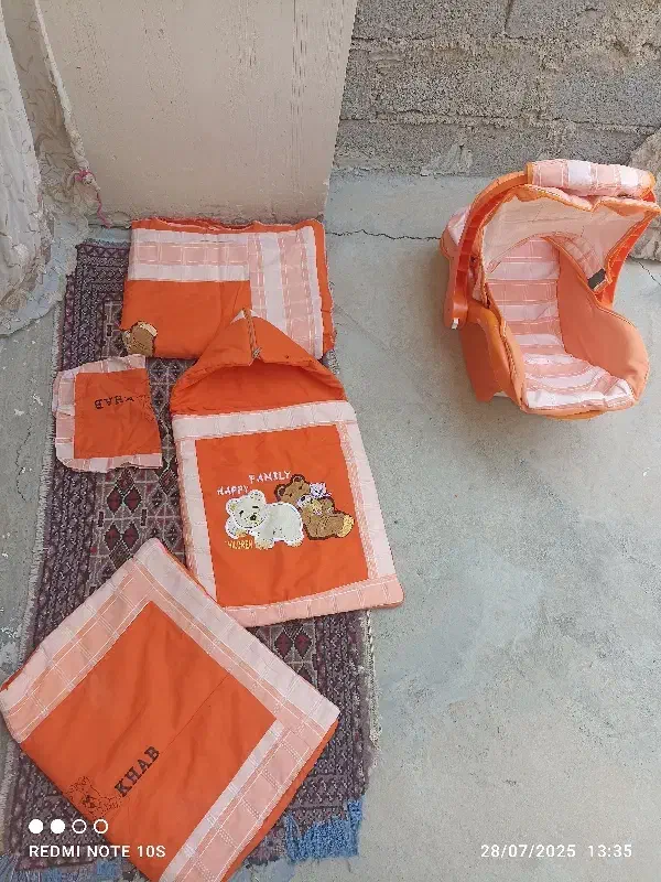 کریر و وسایل خواب نوزاد|اسباب و اثاث بچه|میاندوآب, |دیوار